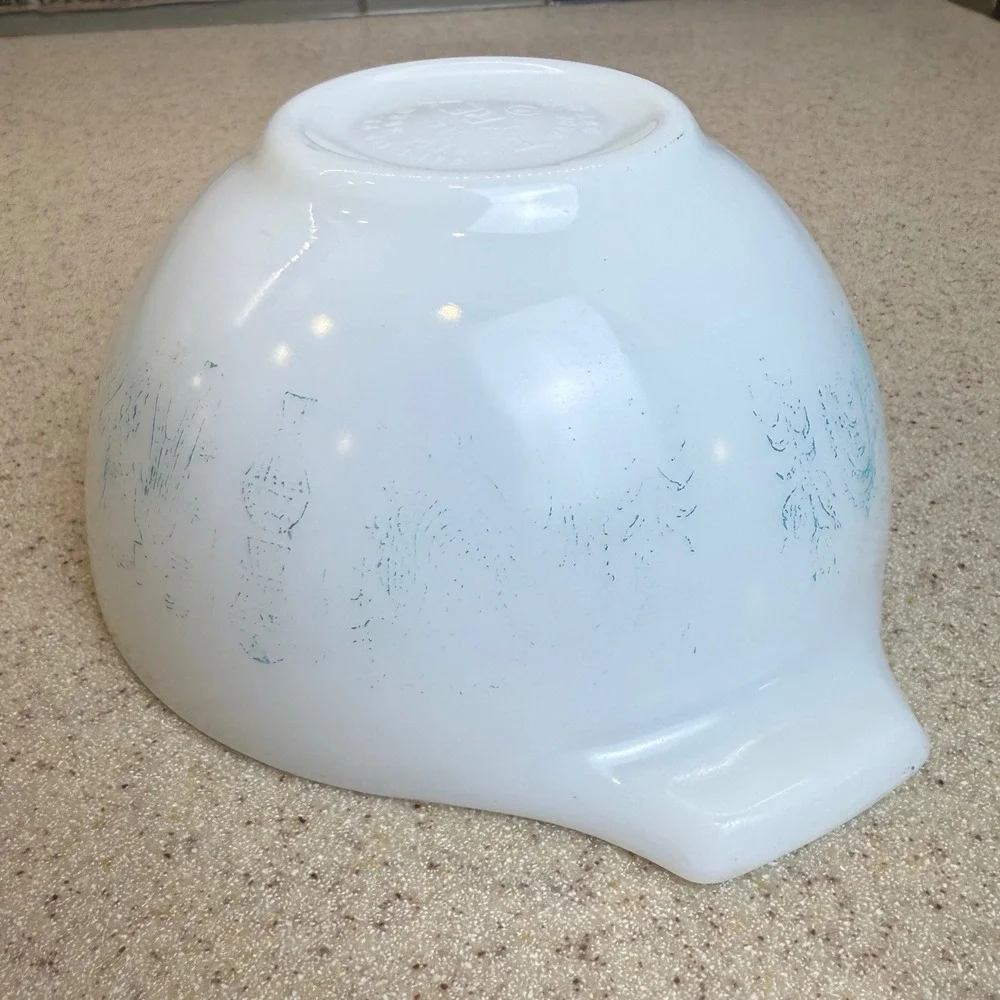 Vintage Pyrex 441 Butterprint Cinderella Mixing Bowl 1.5pt Turquoise White Amish